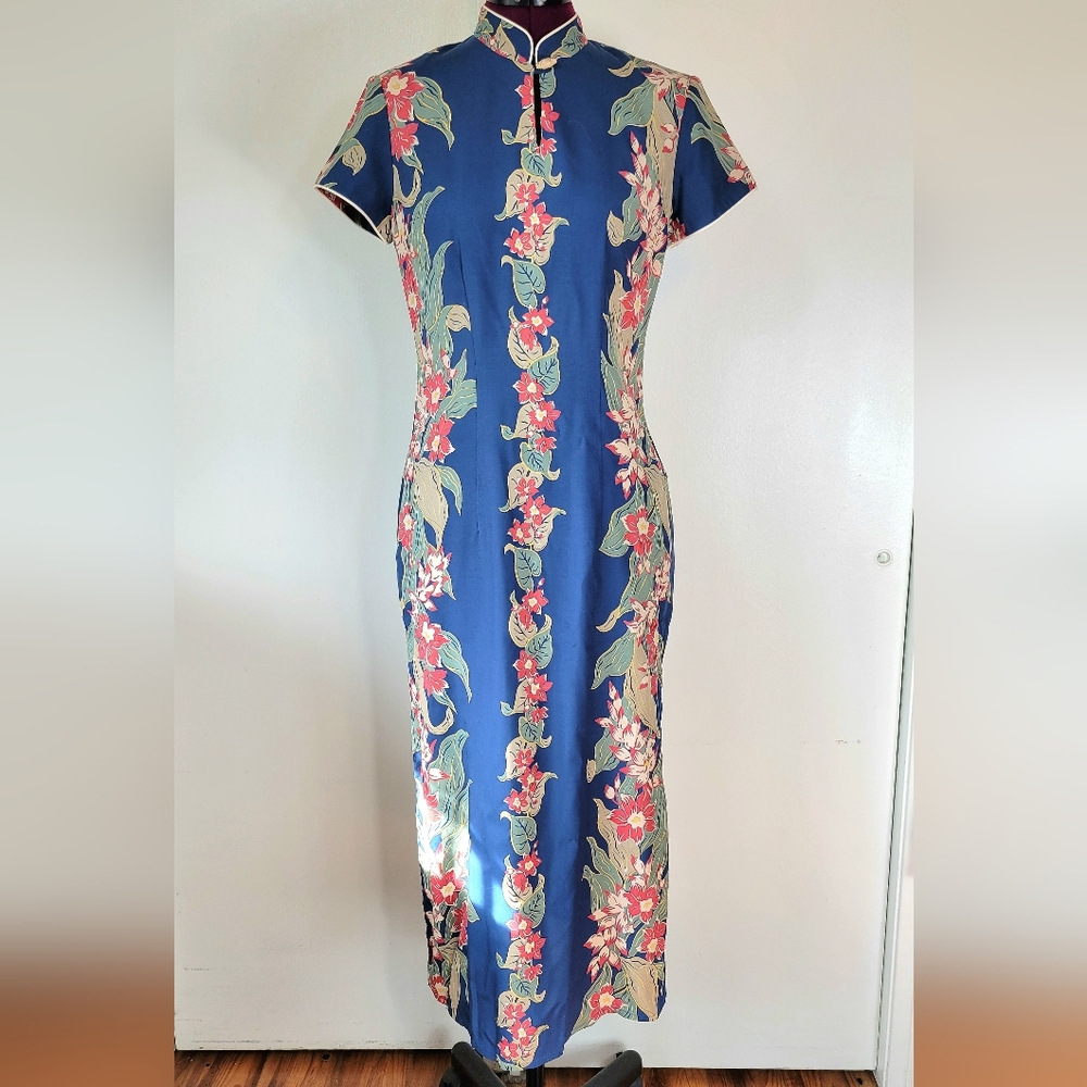 Tiki/Polynesian flower dress